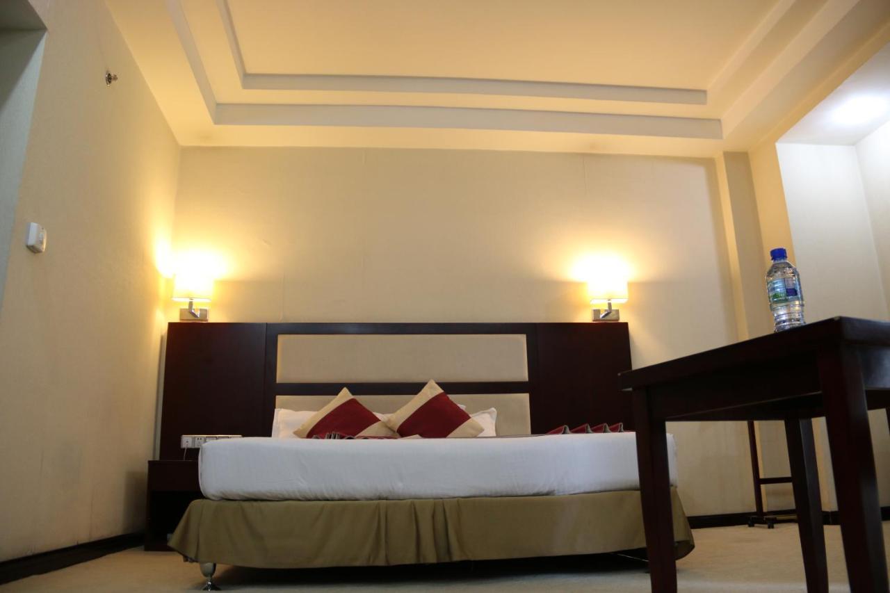 Harmony Hotel Addis Abeba Esterno foto